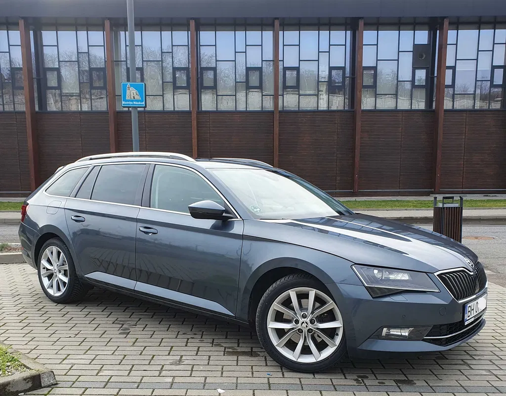 Fotografie: 2018 Skoda Superb