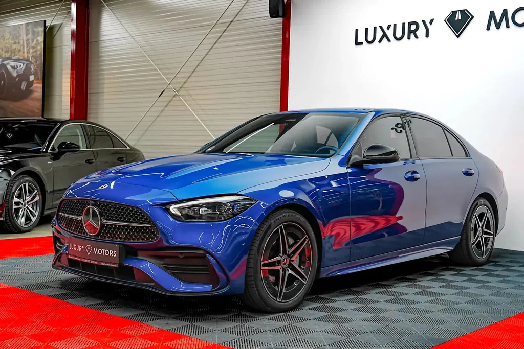 Fotografie: 2022 Mercedes-Benz C