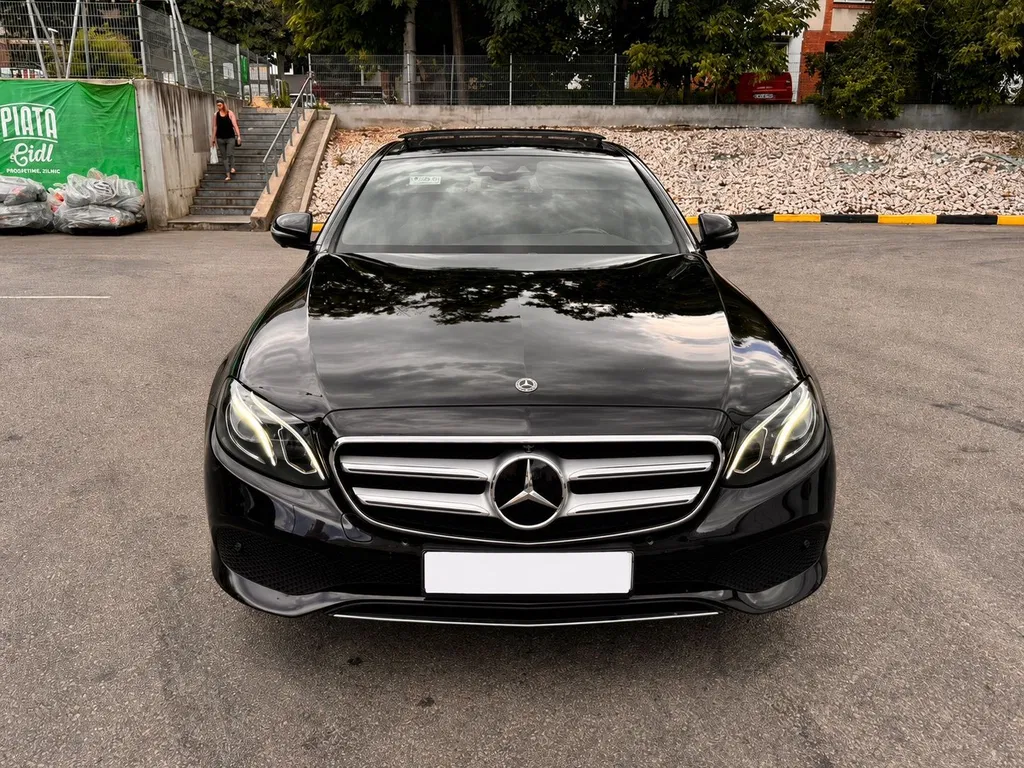 Fotografie: 2017 Mercedes-Benz E Class