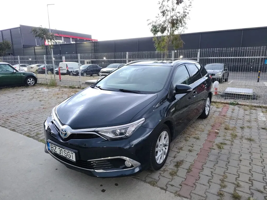 Fotografie: 2015 Toyota Auris