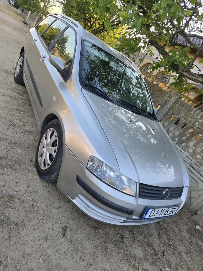 Fotografie: 2003 Fiat Stilo