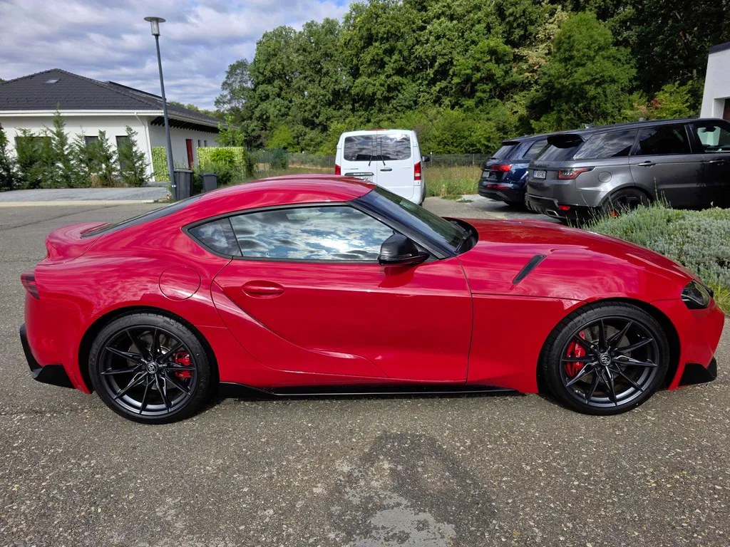 Fotografie: 2023 Toyota Supra