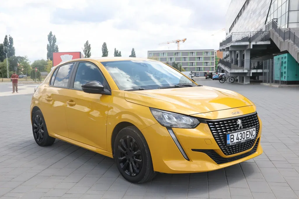 Fotografie: 2023 Peugeot 208