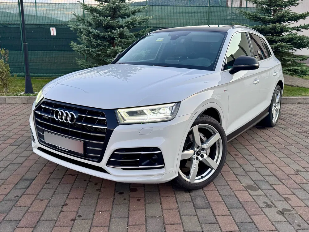 Fotografie: 2021 Audi Q5