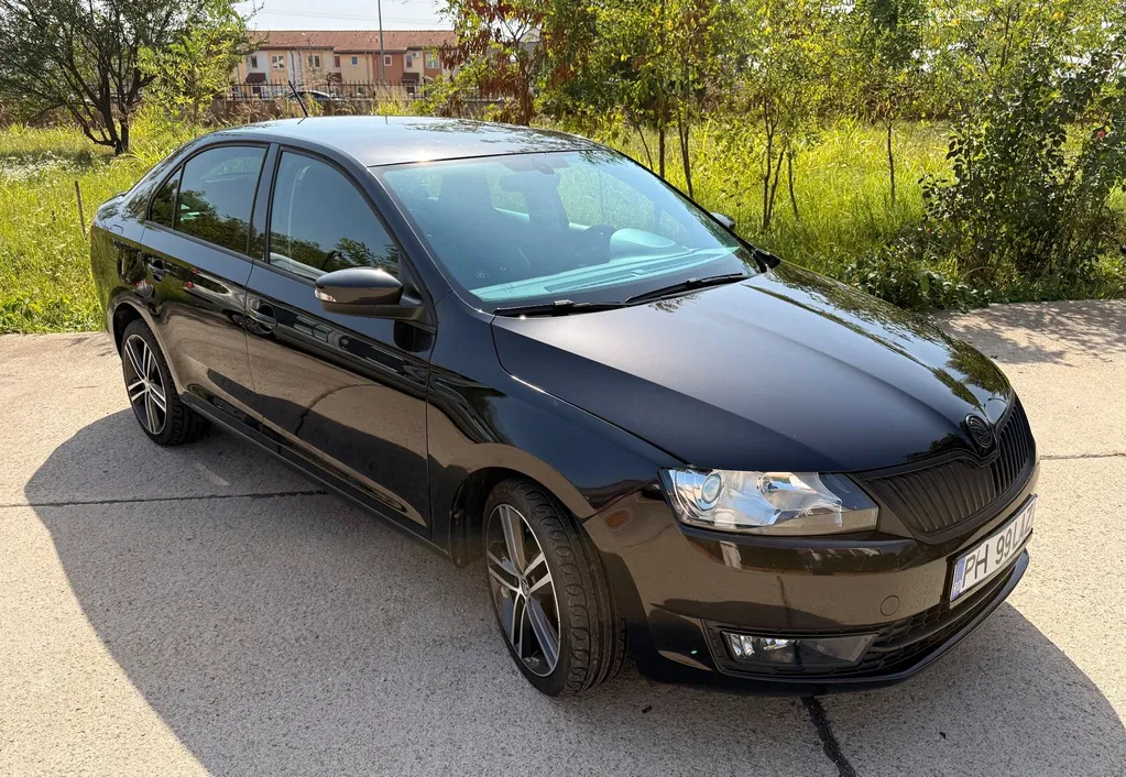 Fotografie: 2015 Skoda RAPID