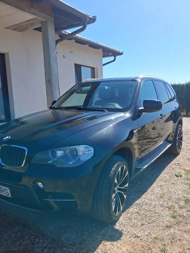 Fotografie: 2011 BMW X5