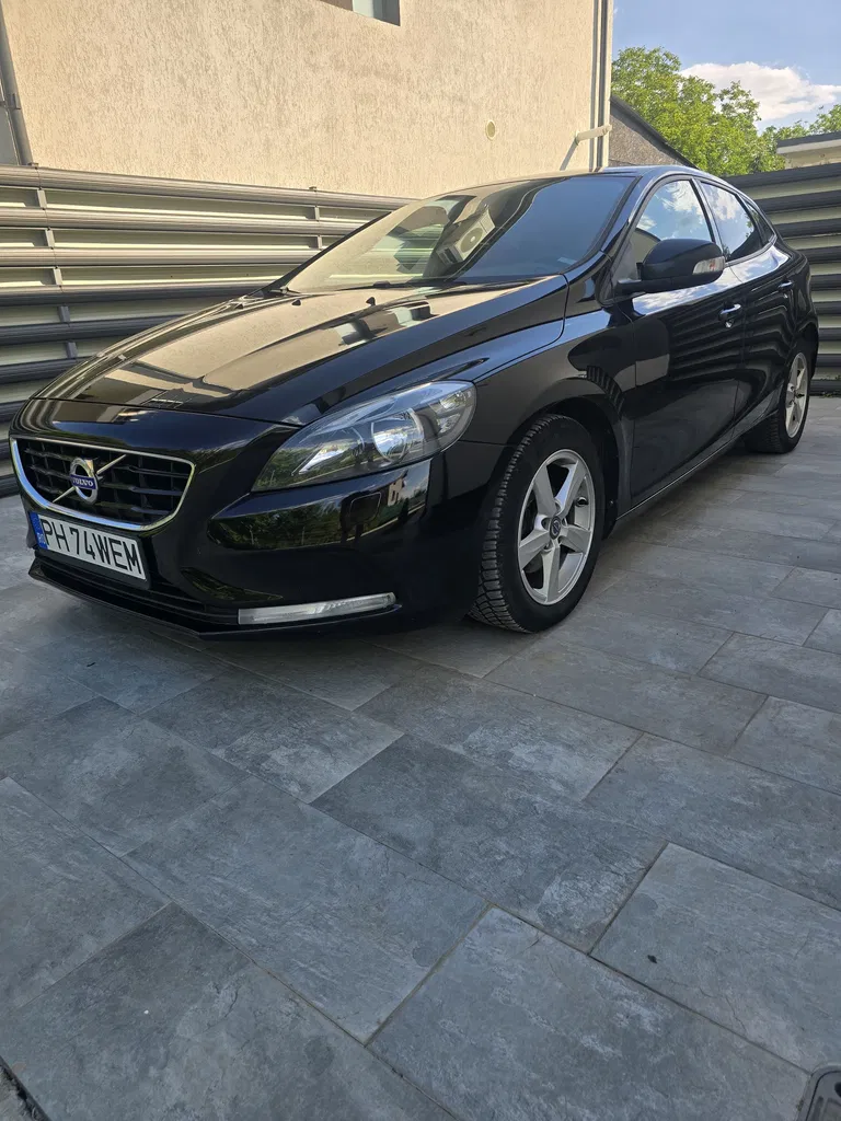 Fotografie: 2013 Volvo V40