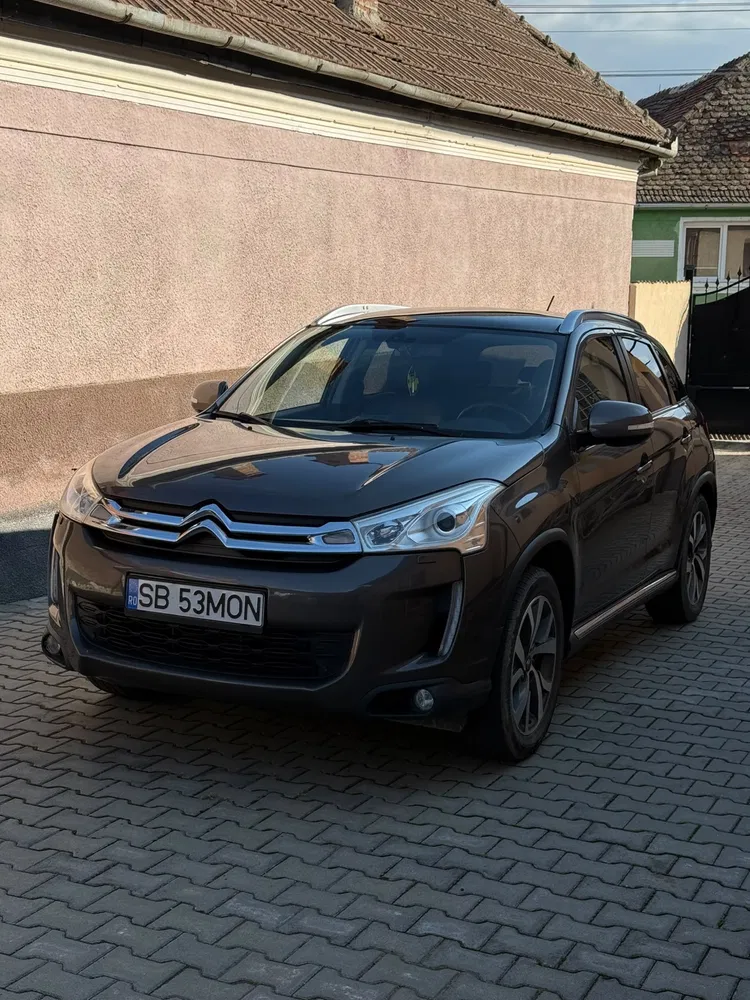 Fotografie: 2012 Citroen C4 Aircross
