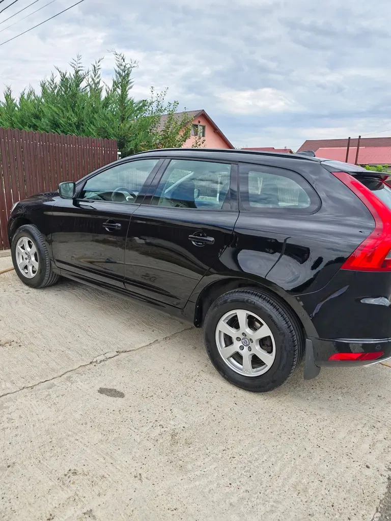 Fotografie: 2015 Volvo XC 60