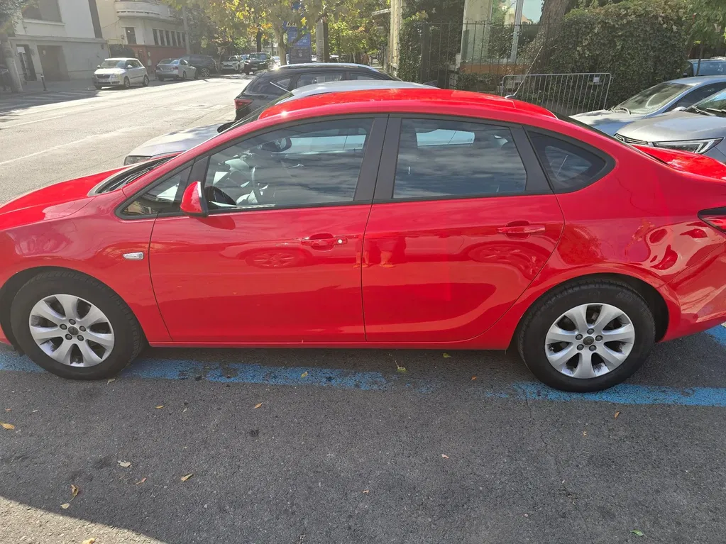 Fotografie: 2018 Opel Astra