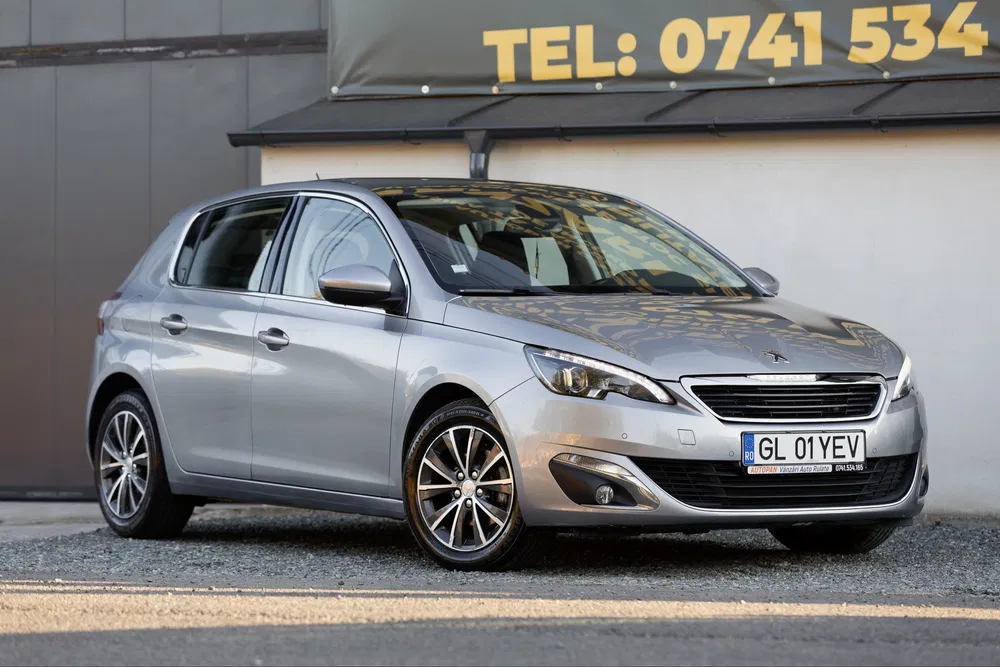 Fotografie: 2015 Peugeot 308