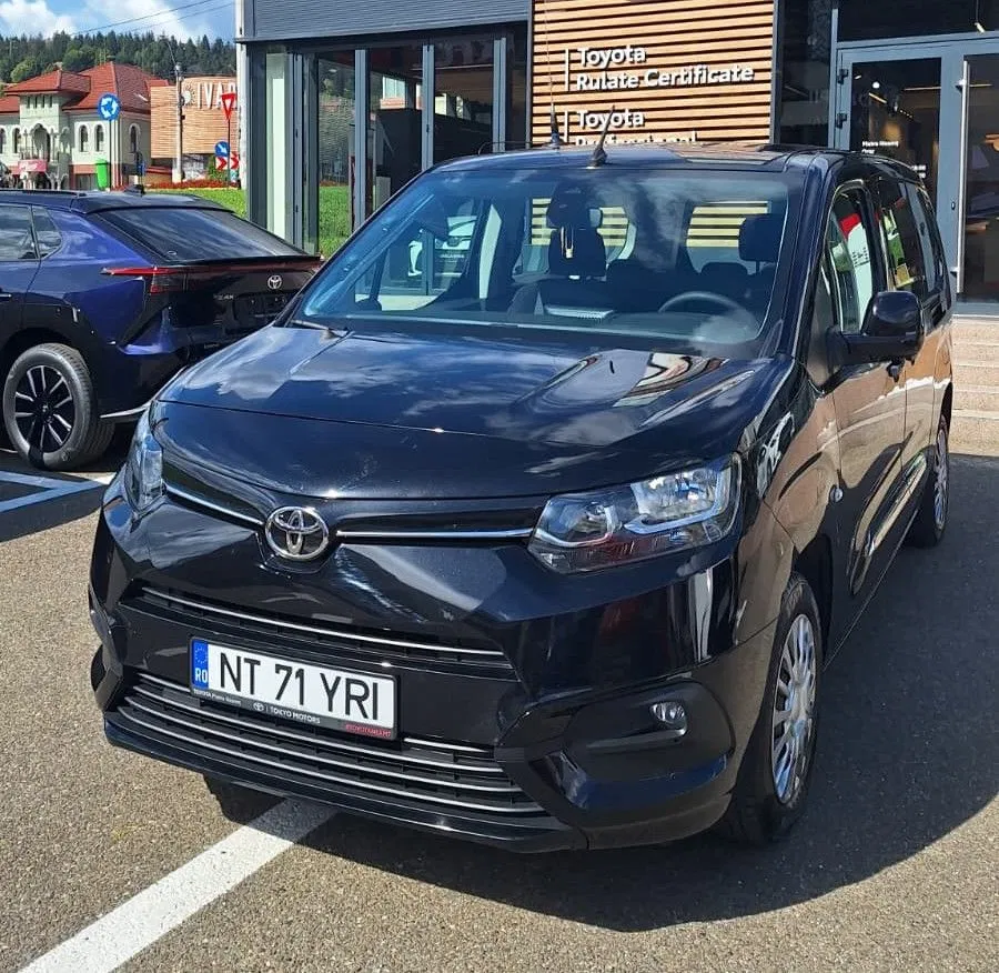 Fotografie: 2021 Toyota Proace