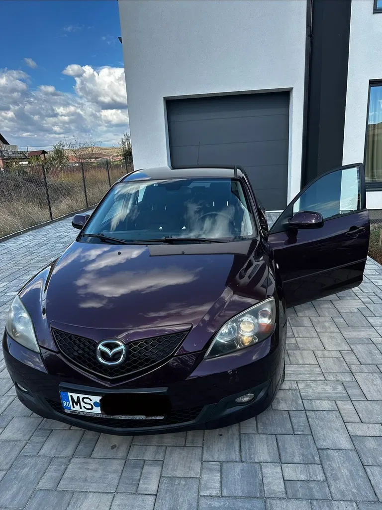 Fotografie: 2006 Mazda 3