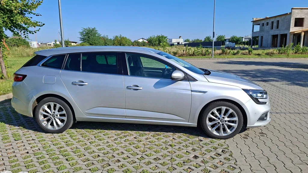 Fotografie: 2020 Renault Megane