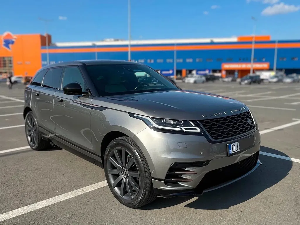 Fotografie: 2020 Land Rover Range Rover Velar