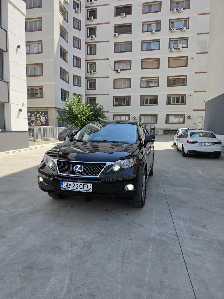 Fotografie: 2013 Lexus Seria RX