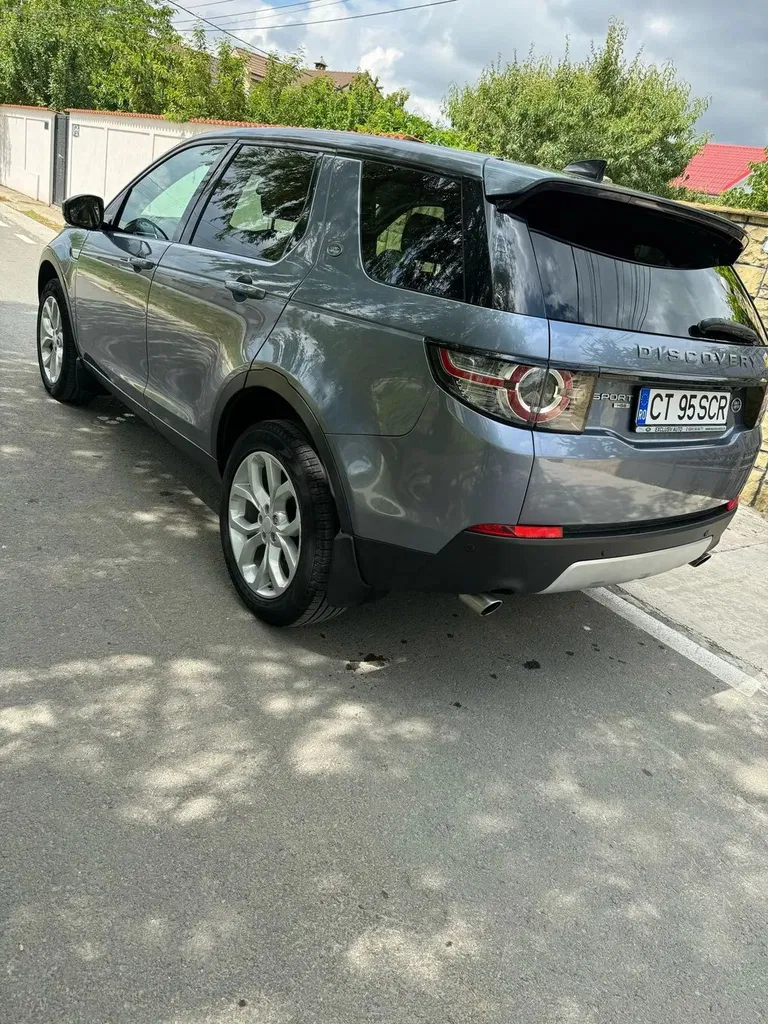 Fotografie: 2018 Land Rover Discovery Sport