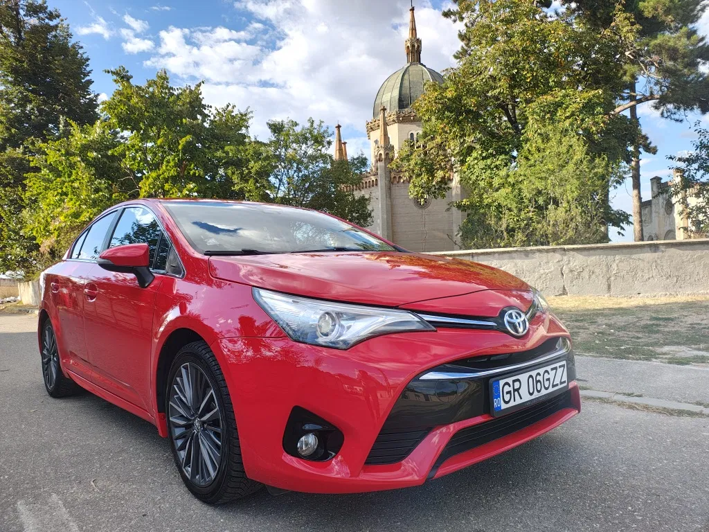Fotografie: 2017 Toyota Avensis