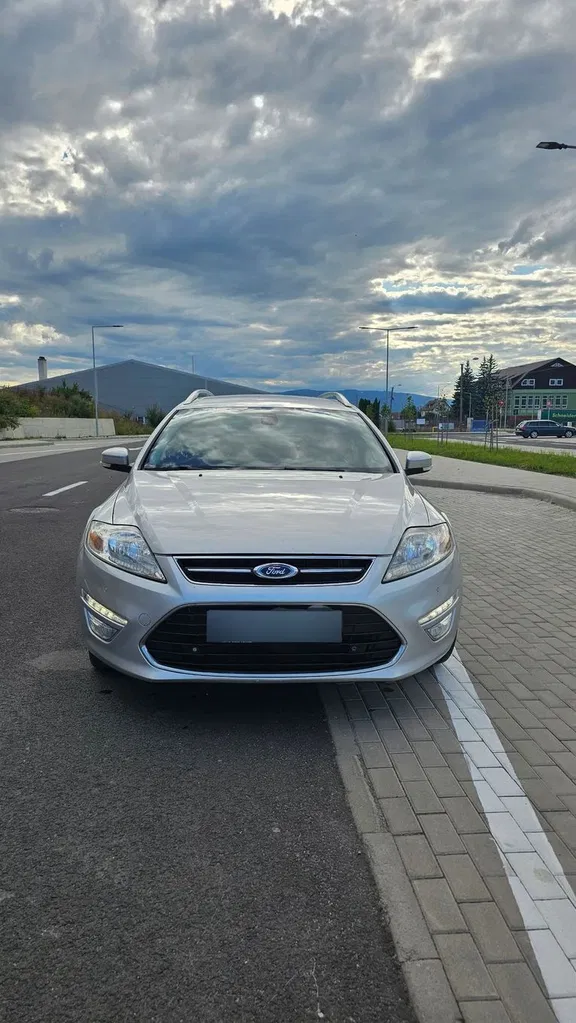 Fotografie: 2011 Ford Mondeo