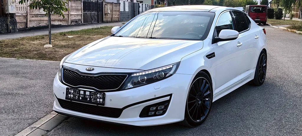 Fotografie: 2014 Kia Optima
