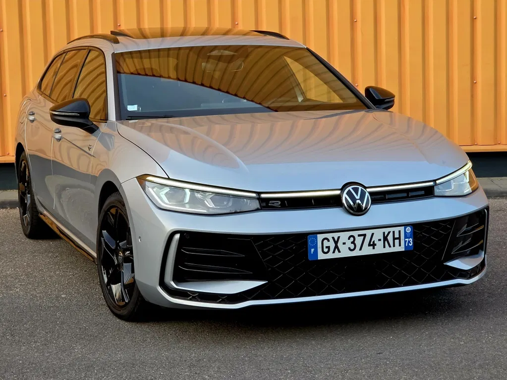 Fotografie: 2024 Volkswagen Passat