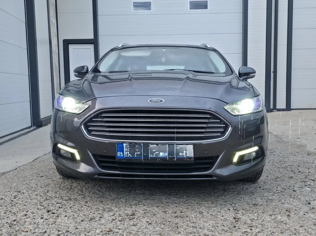 Fotografie: 2017 Ford Mondeo