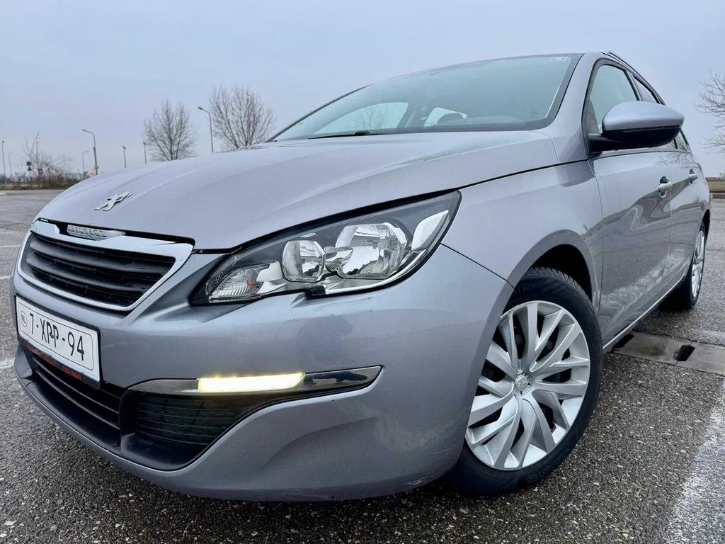 Fotografie: 2014 Peugeot 308