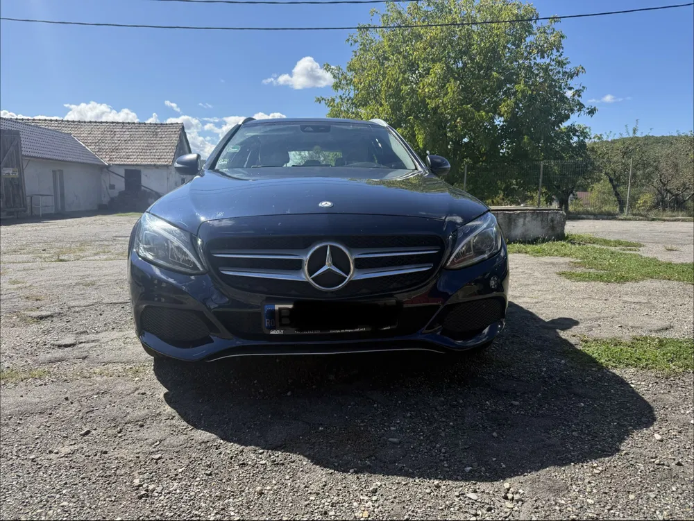 Fotografie: 2015 Mercedes-Benz C