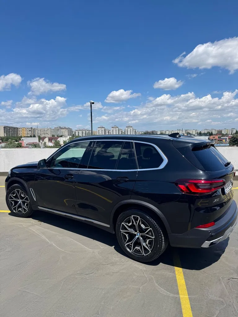 Fotografie: 2022 BMW X5