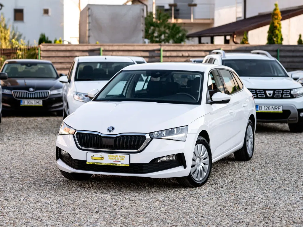 Fotografie: 2023 Skoda Scala