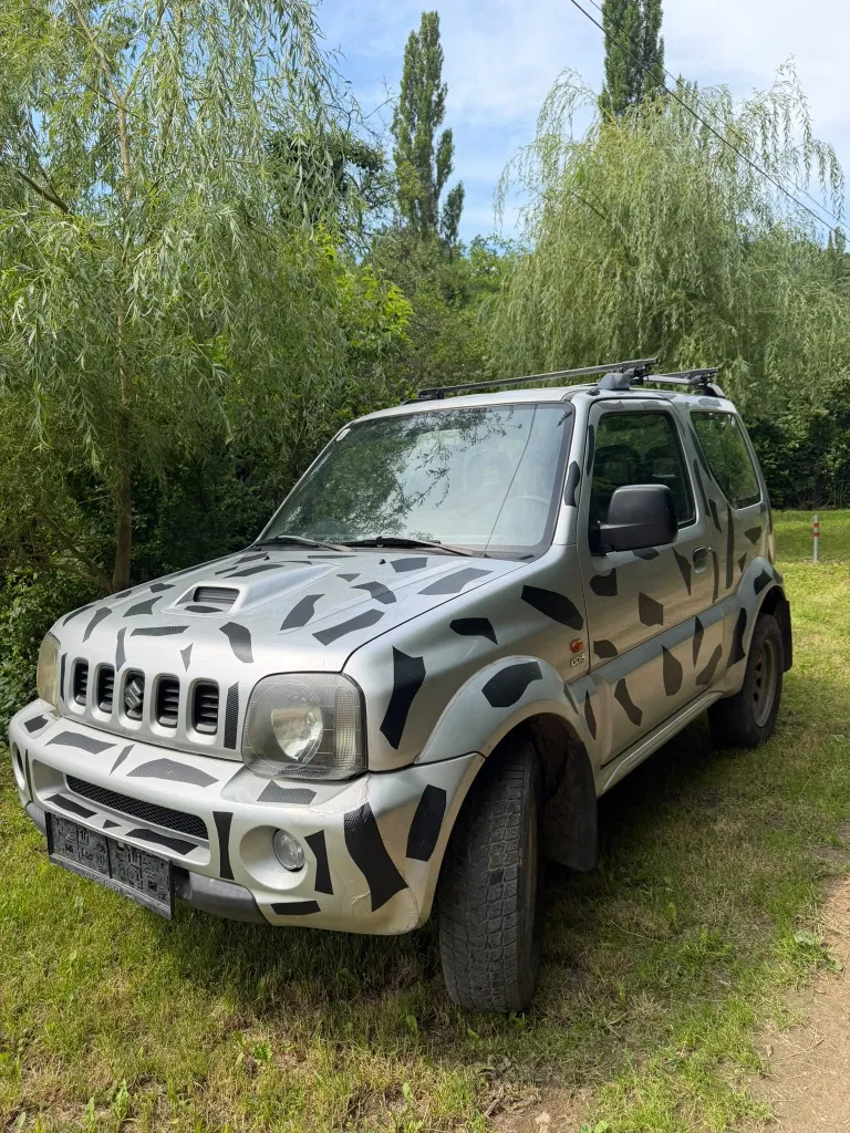 Fotografie: 2004 Suzuki Jimny