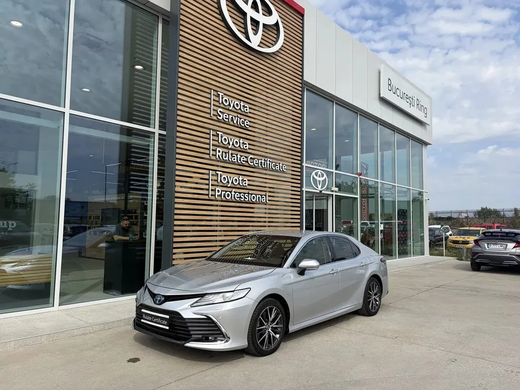 Fotografie: 2023 Toyota Camry