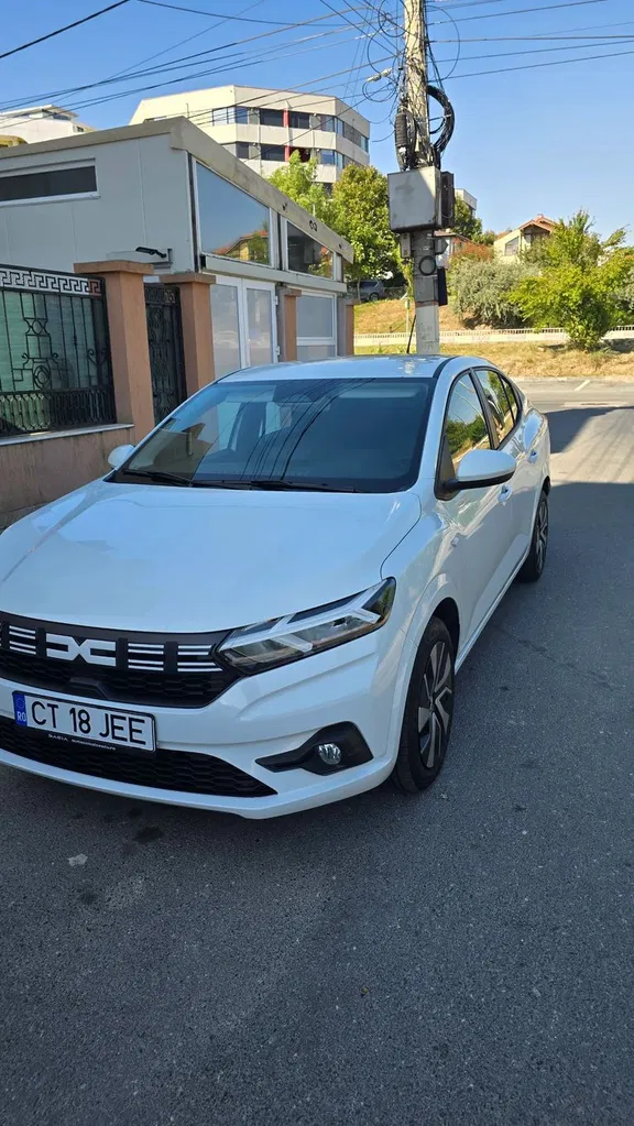Fotografie: 2024 Dacia Logan
