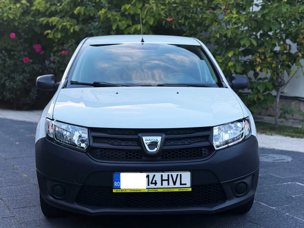 Fotografie: 2014 Dacia Logan
