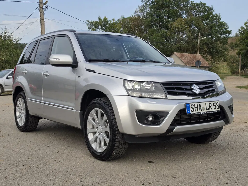 Fotografie: 2013 Suzuki Grand Vitara