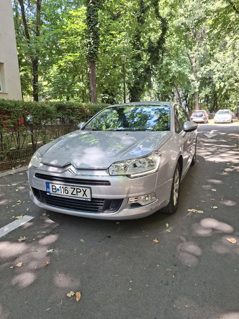 Fotografie: 2011 Citroen C5