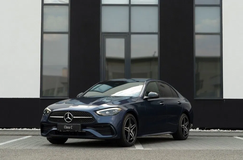 Fotografie: 2026 Mercedes-Benz C