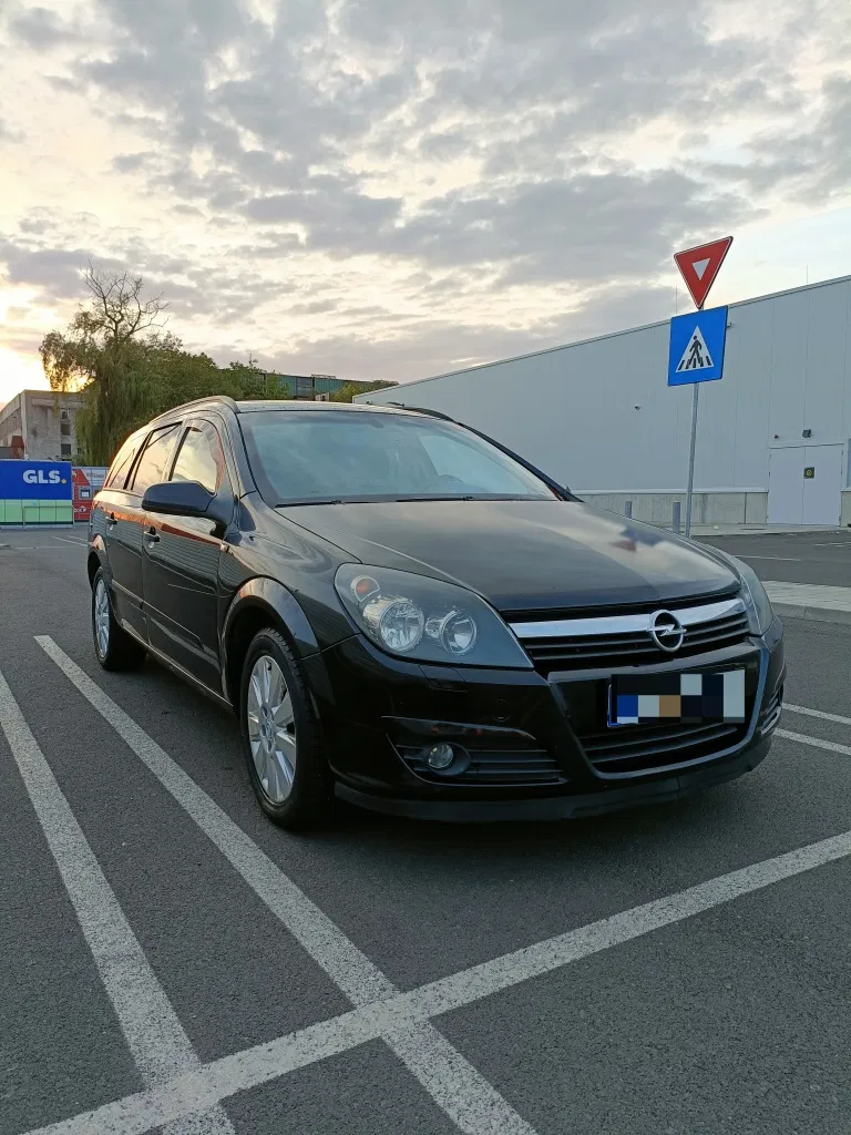 Fotografie: 2005 Opel Astra