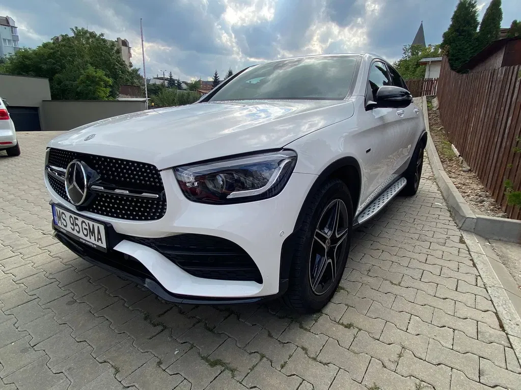 Fotografie: 2020 Mercedes-Benz GLC
