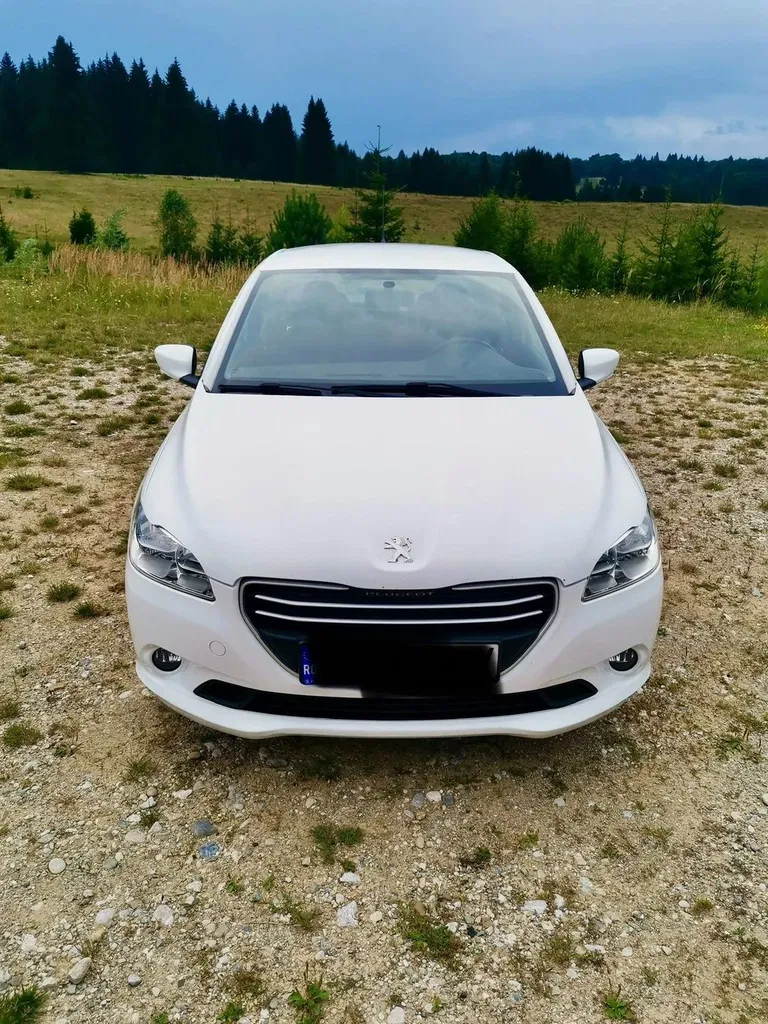 Fotografie: 2017 Peugeot 301