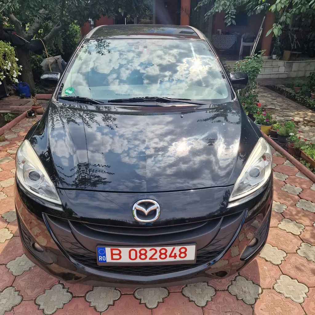 Fotografie: 2010 Mazda 5