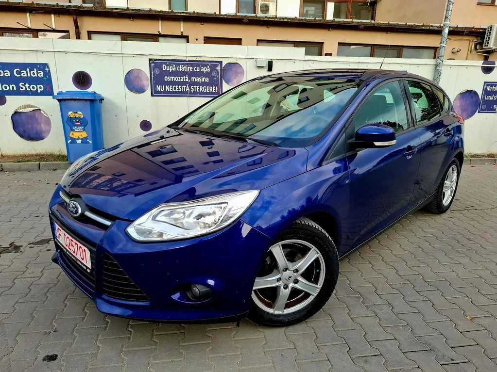 Fotografie: 2013 Ford Focus