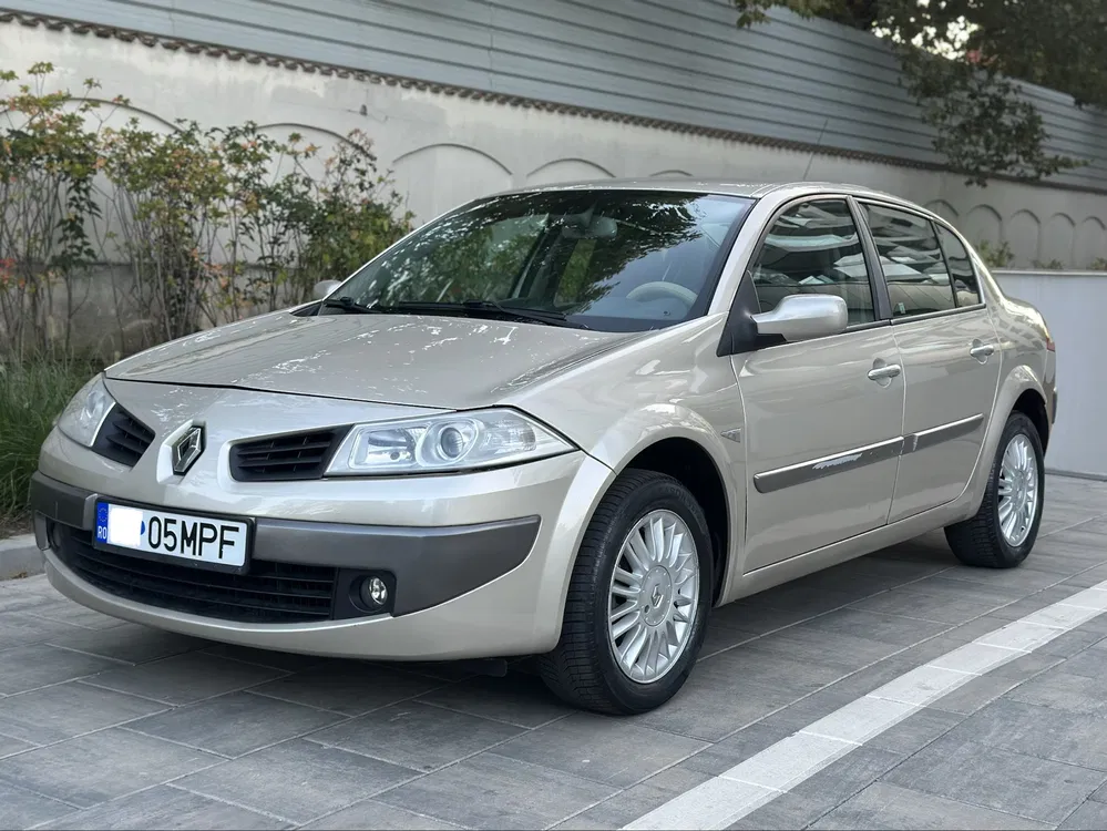 Fotografie: 2008 Renault Megane