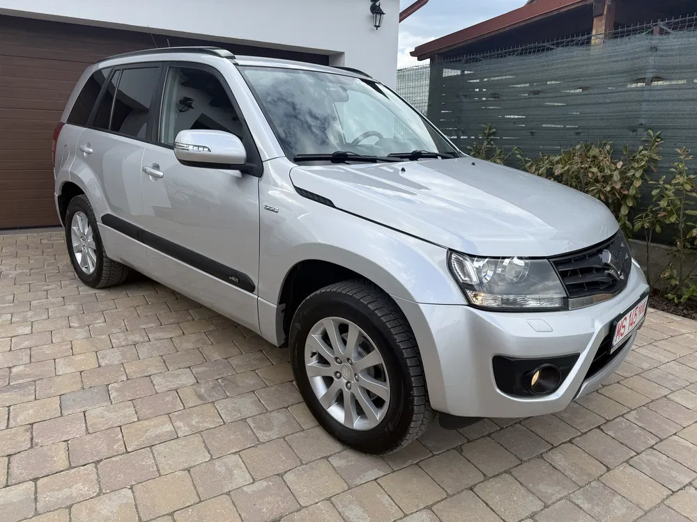 Fotografie: 2013 Suzuki Grand Vitara