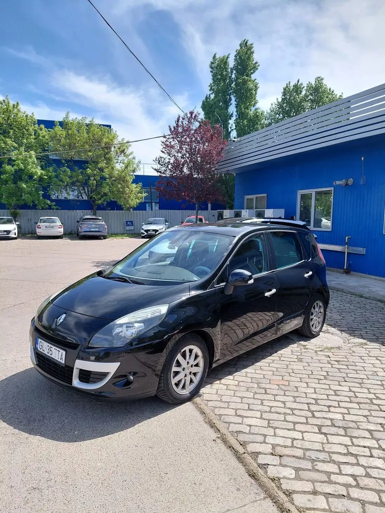Fotografie: 2011 Renault Scenic
