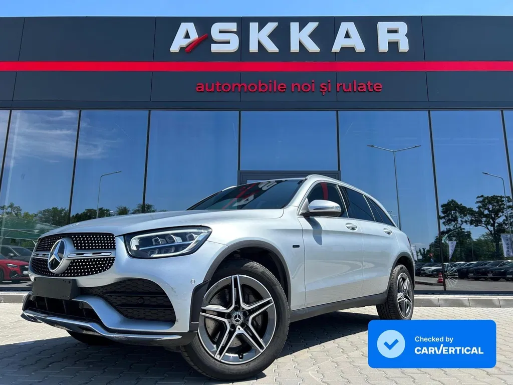 Fotografie: 2020 Mercedes-Benz GLC