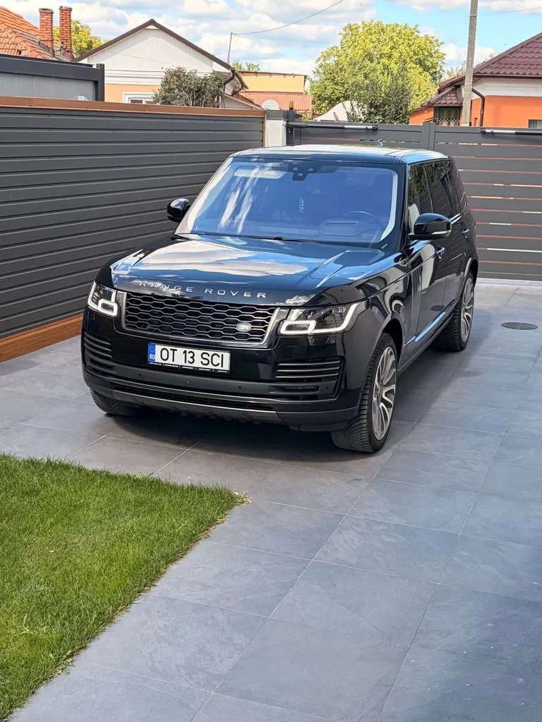 Fotografie: 2020 Land Rover Range Rover