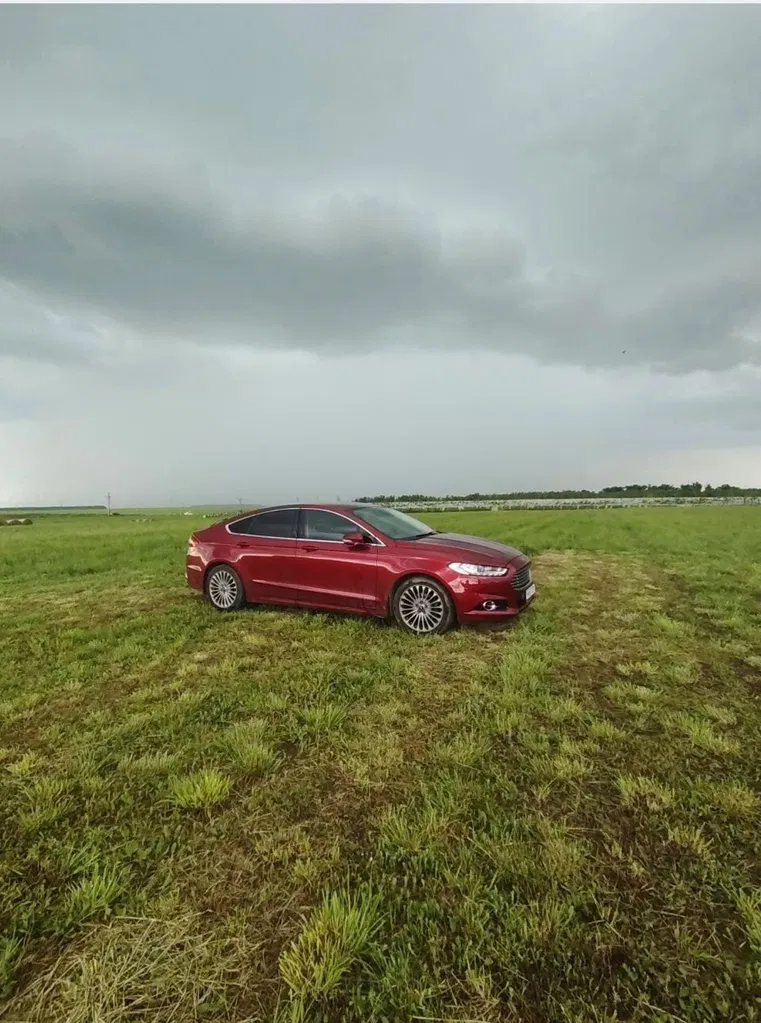 Fotografie: 2017 Ford Mondeo