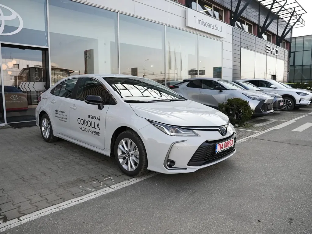 Fotografie: 2025 Toyota Corolla