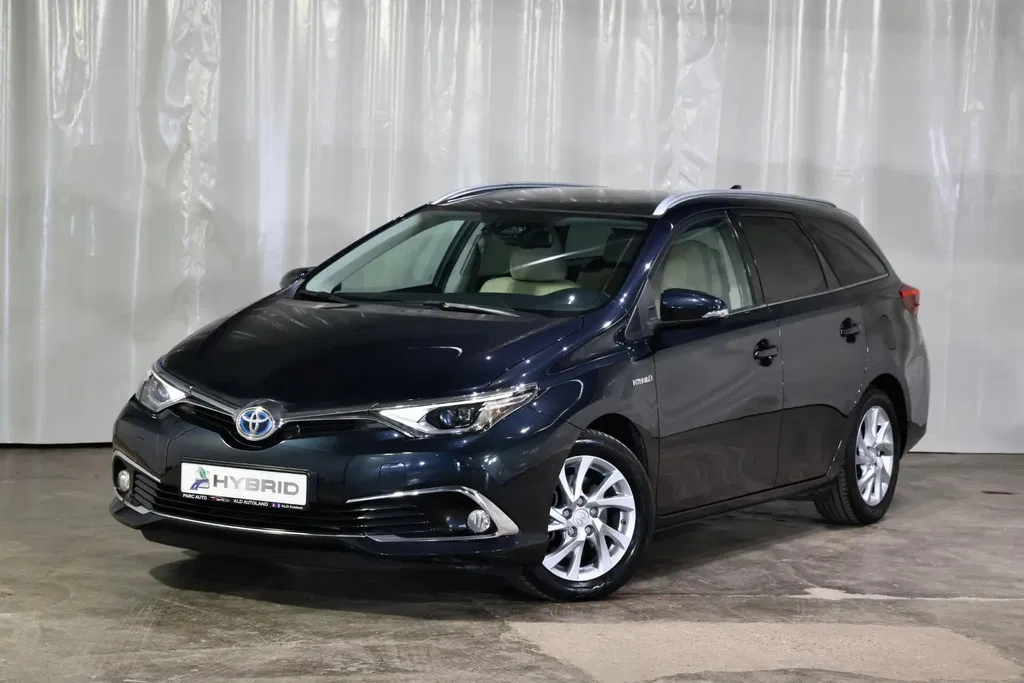 Fotografie: 2015 Toyota Auris